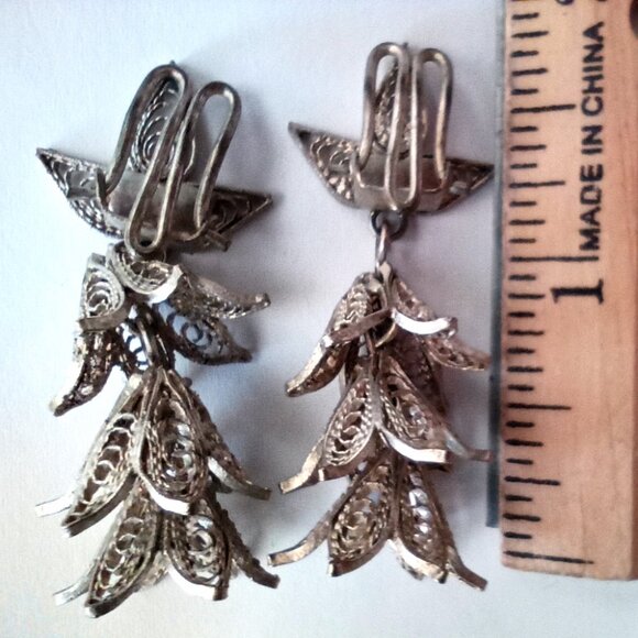 Vintage Filigree Clip Earrings Hand Crafted White Metal (Silver?) - Picture 7 of 9